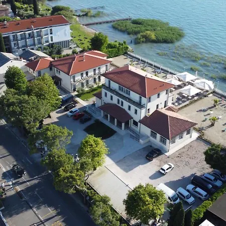 Trieste 2* Сірміоне